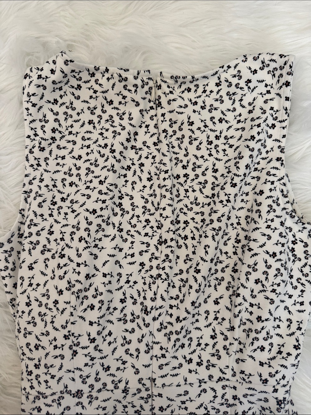 Old Navy Floral Tie Waist Dress Women’s Size Small White Black Floral Mini Dress - Picture 4 of 8